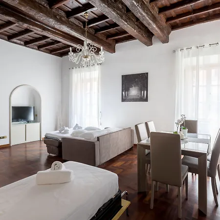 A World Aparts - 143 Sistina *